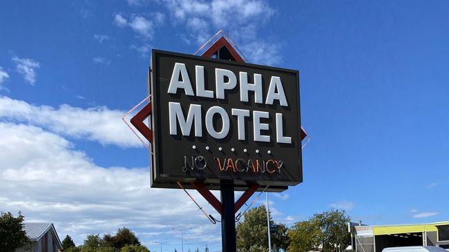 Alpha Motel